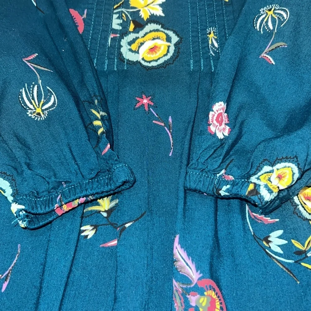 NWOT Old Navy three-quarter length sleeve flowey floral pleated style dress